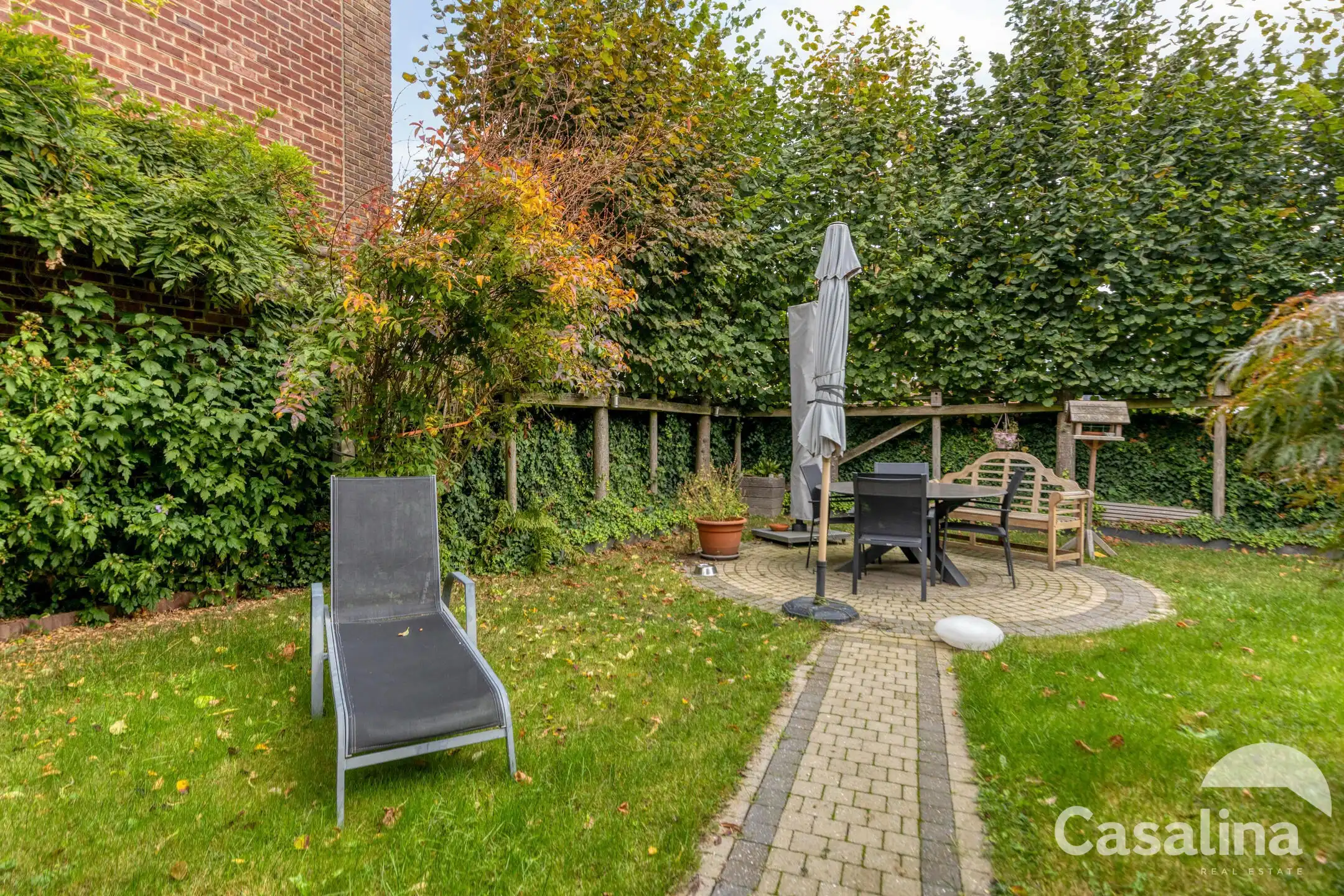Gerenoveerde elegantie in een groene oase foto 10