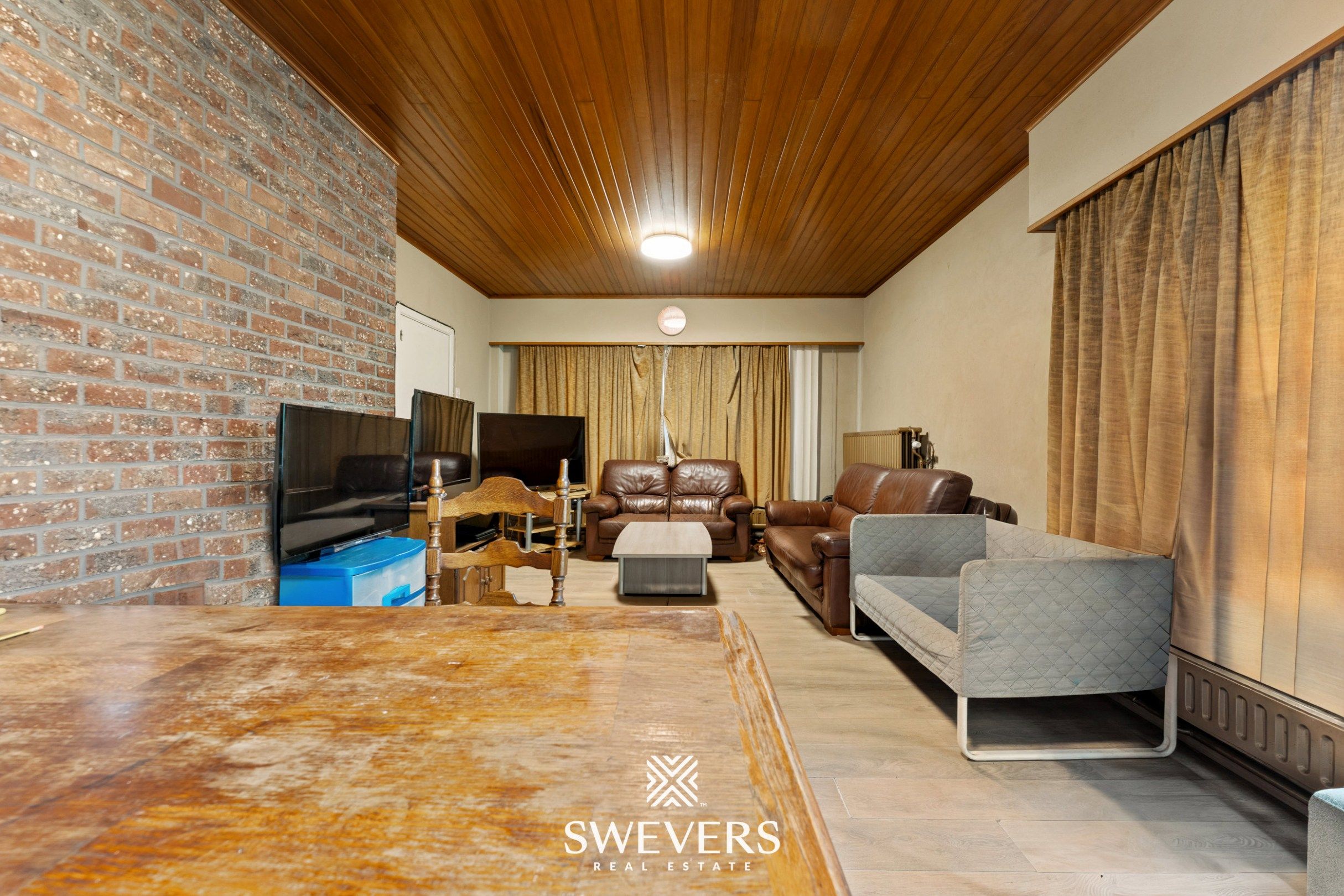 Te renoveren woning met 3 slaapkamers en hangar  foto 4