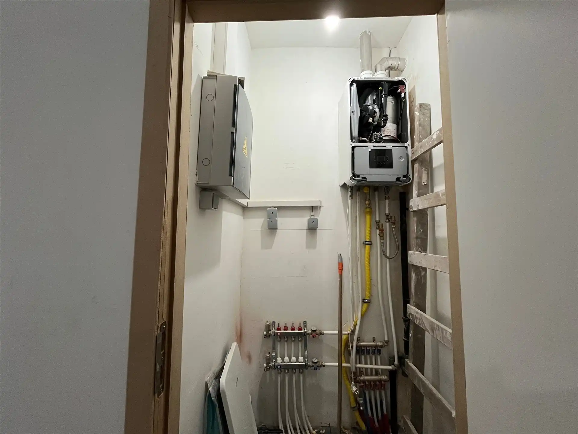 Appartement met ruime slaapkamer! foto 9