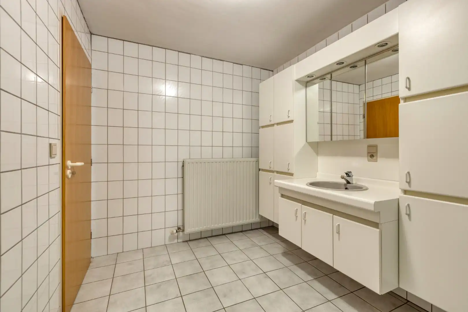 Centraal gelegen appartement met 3 slaapkamers en ruime garage !  foto 20