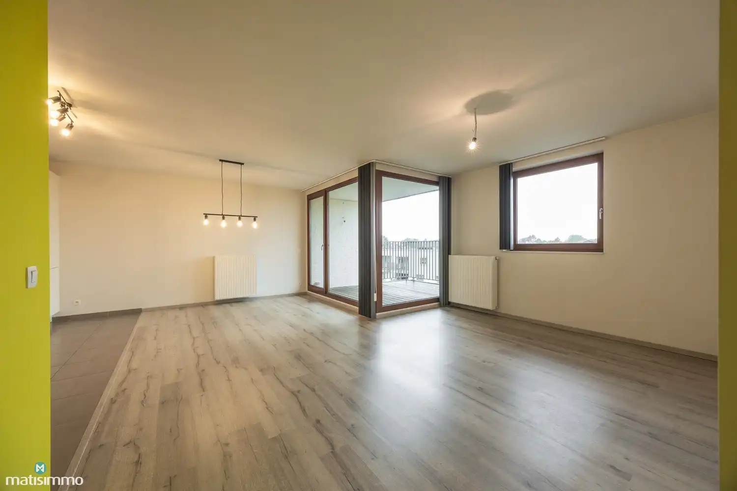 INSTAPKLAAR APPARTEMENT MET 2 SLAAPKAMERS NABIJ HET CENTRUM VAN BILZEN foto 2