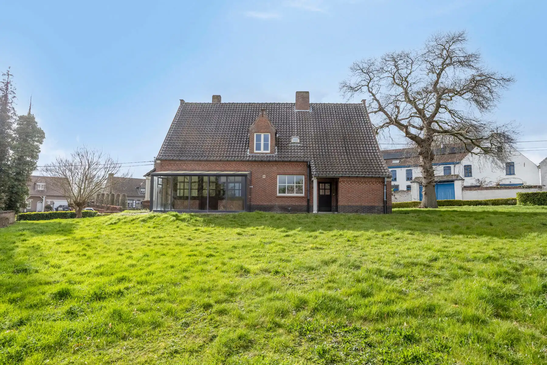 Charmante Villa op ruim perceel foto 27