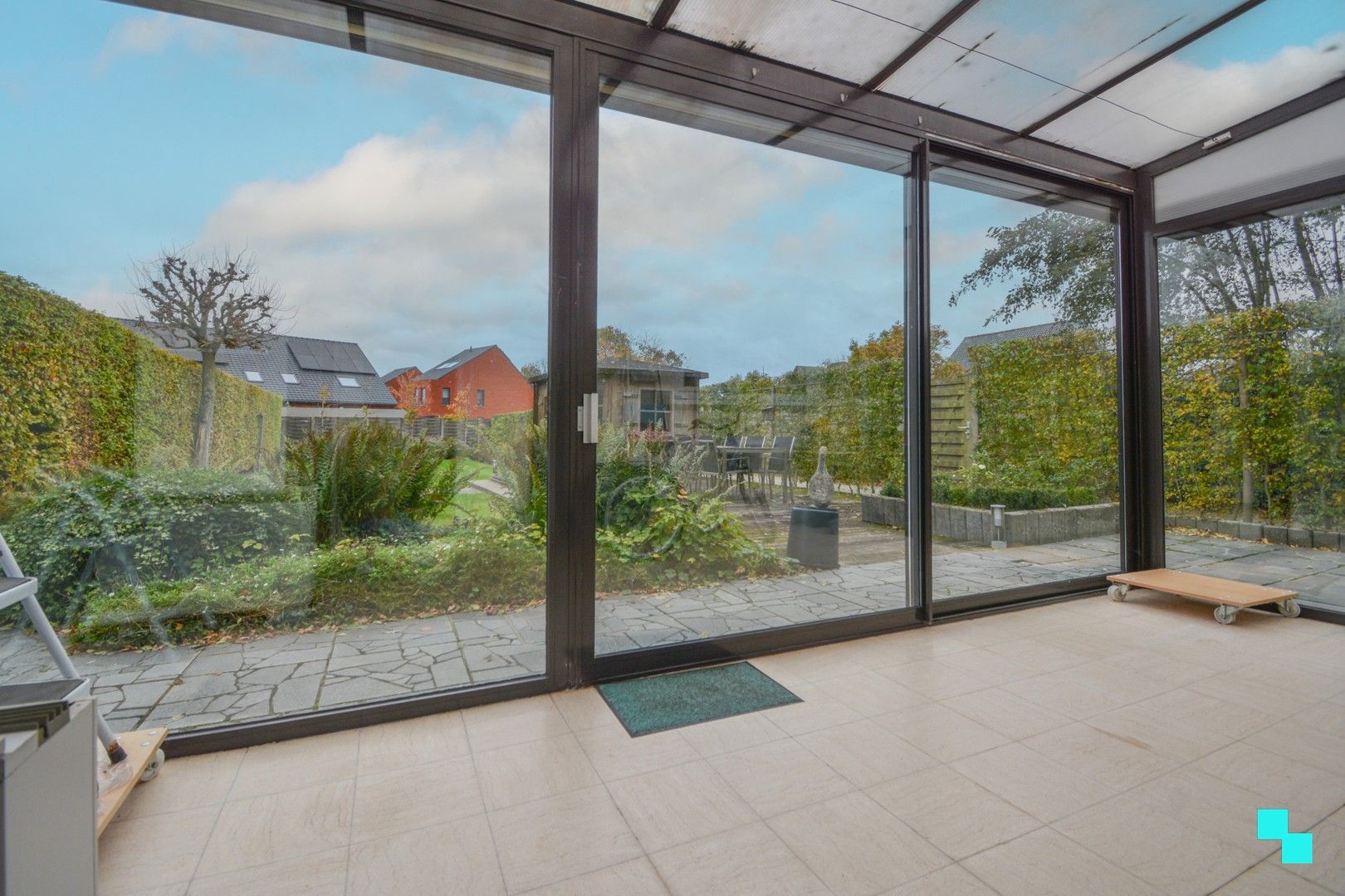 Verrassend ruime HOB met praktijk te Sint-Henricus foto 23