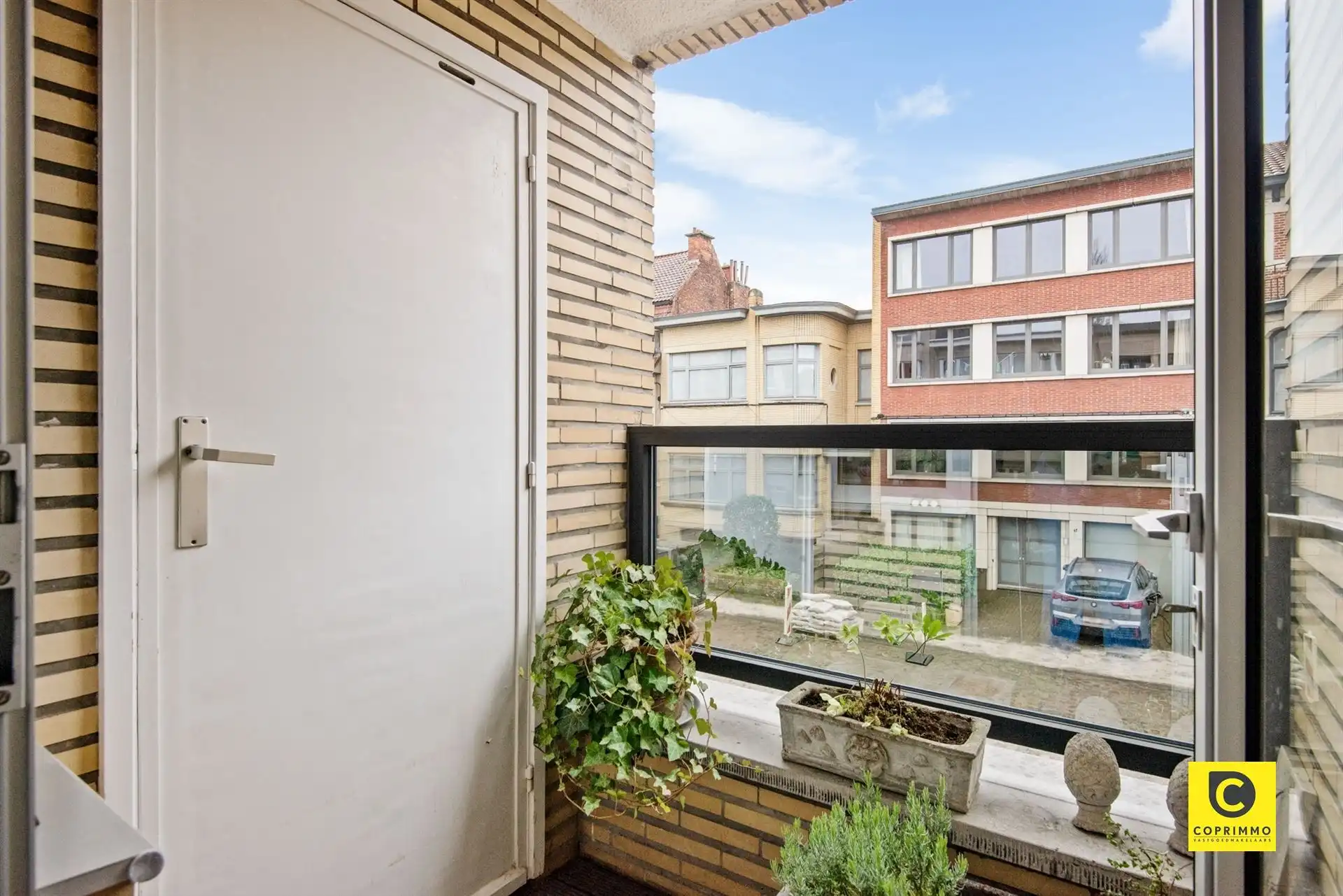 Lichtrijk 2 slpk app met 2 terrassen te Pulhof! foto 6