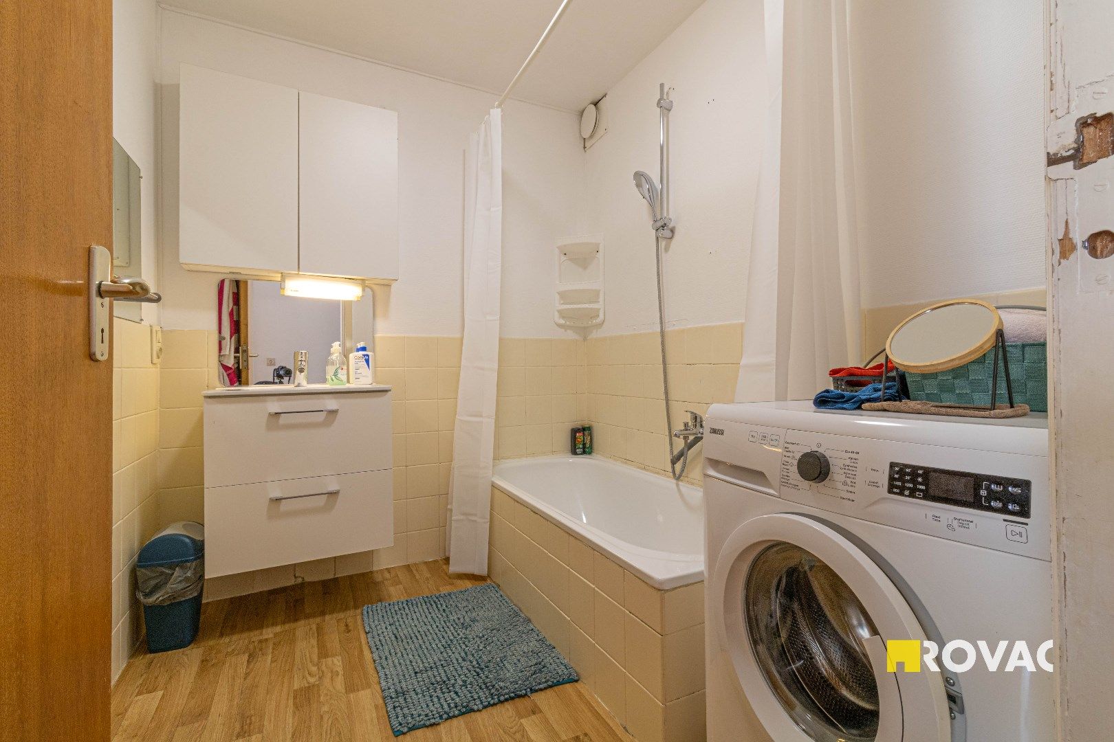 Zeer verzorgd en centraal gelegen appartement op 1ste verdieping met bijhorende autostandplaats foto 10