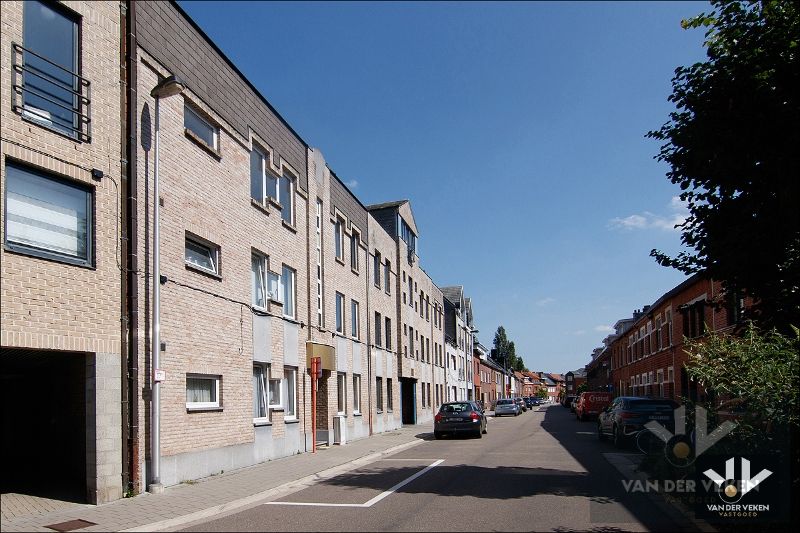 LICHTRIJK APPARTEMENT BINNEN DE GROTE RING VAN HASSELT foto 12