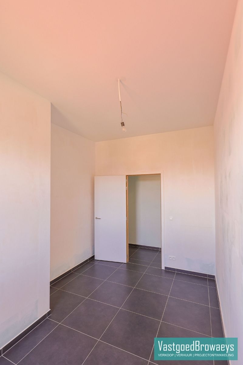 Instapklaar 2-Slaapkamerappartement tegenover Station Ronse – Ideaal als Investering! foto 15