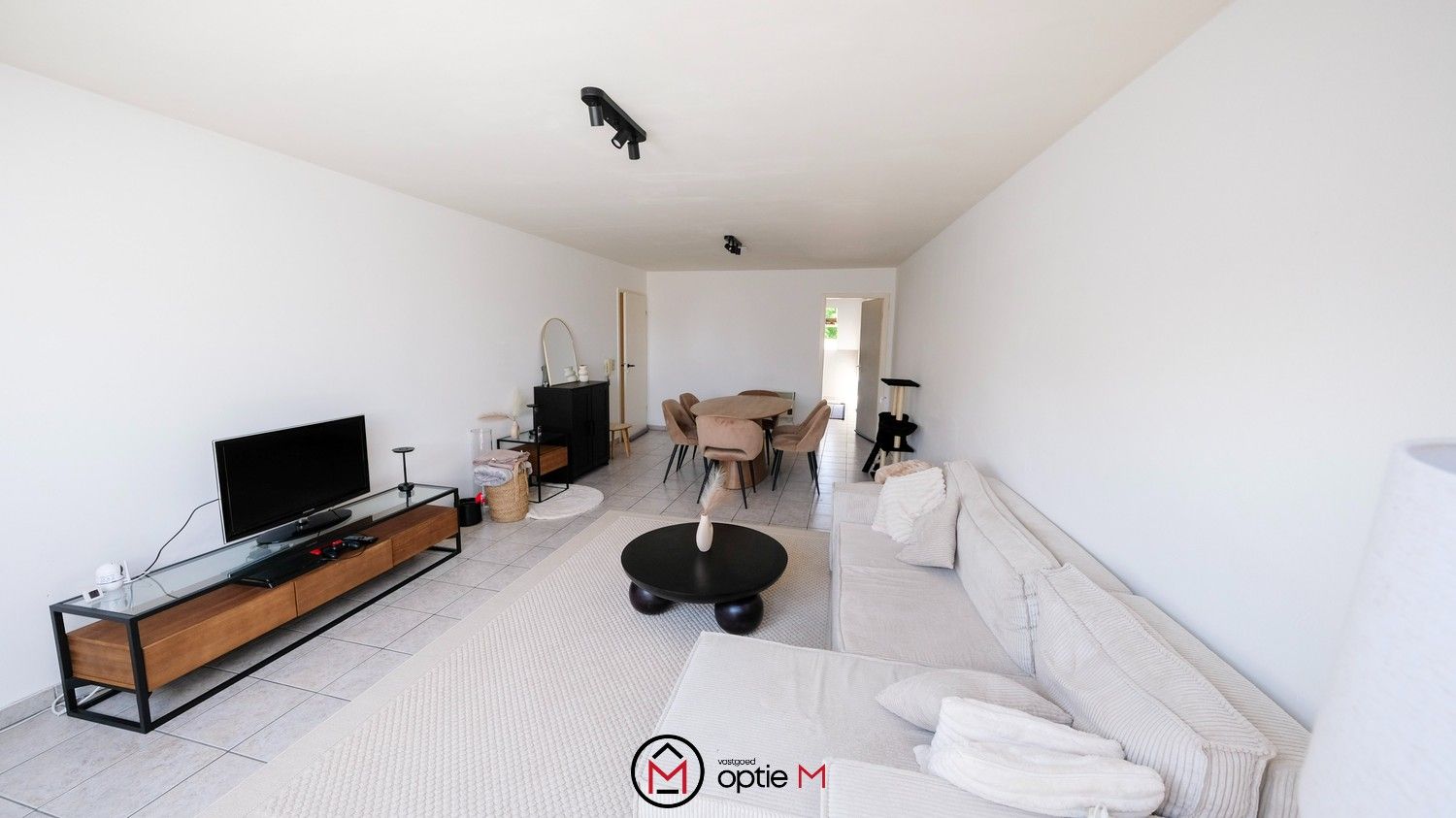 Instapklaar appartement met 2 slaapkamers foto {{pictureIndex}}