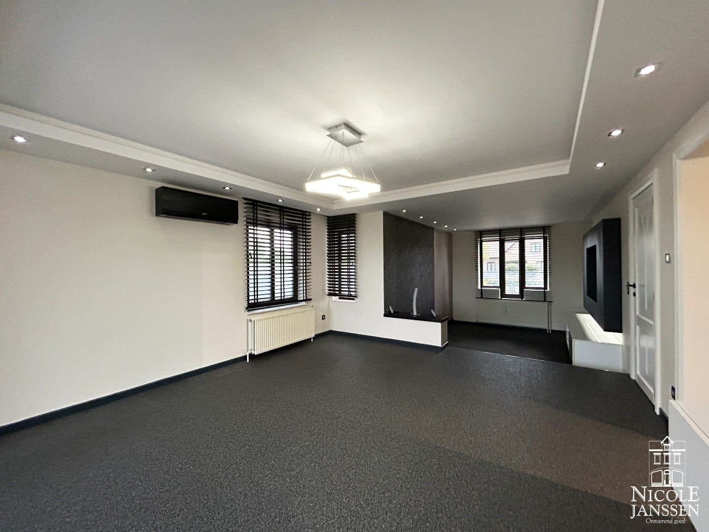 Instapklare gezinswoning met drie slaapkamers, twee badkamers, grote kelder en vrijstaande garage foto 4