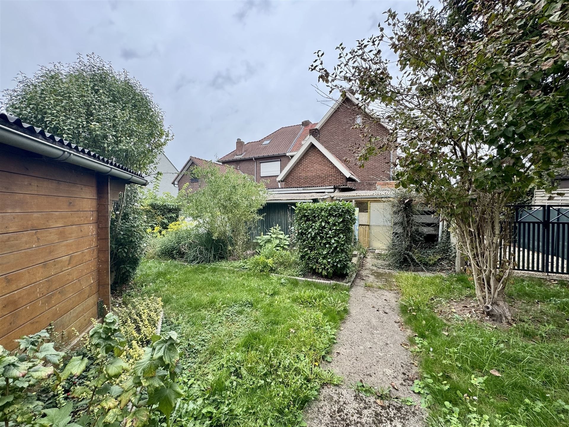 Halfopen bebouwing met 4 slaapkamers te koop foto 15