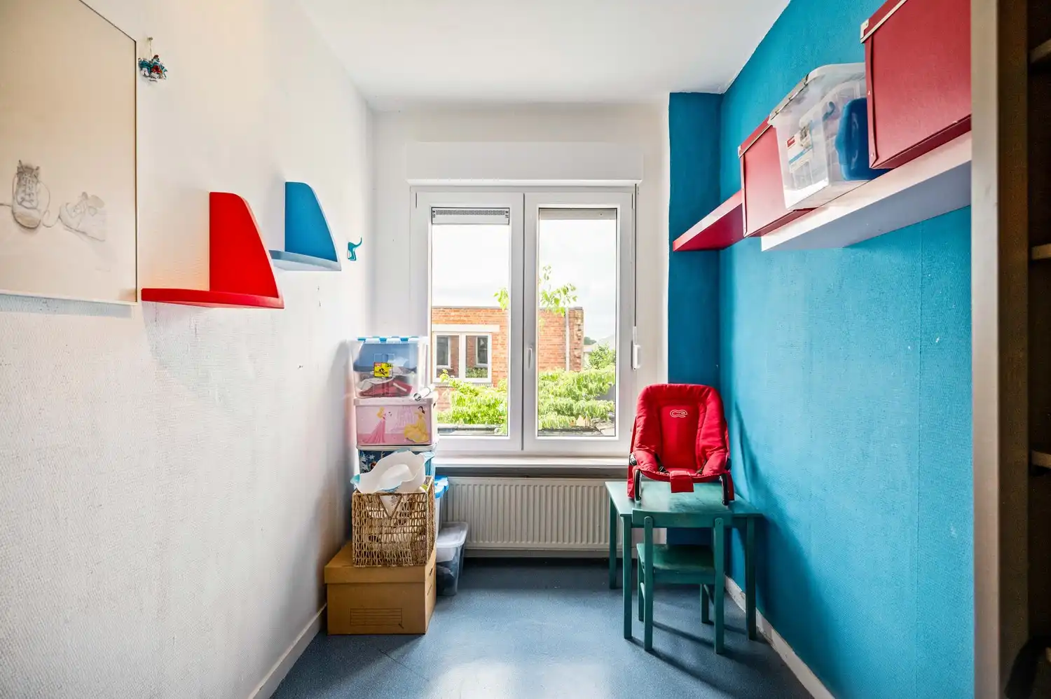 Instapklare woning met 4 slpkrs met gezellige stadstuin en garage foto 17