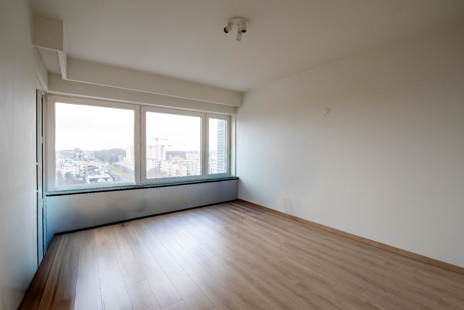Lichtrijk 2-slaapkamerappartement met uitzicht op Antwerpen foto 11