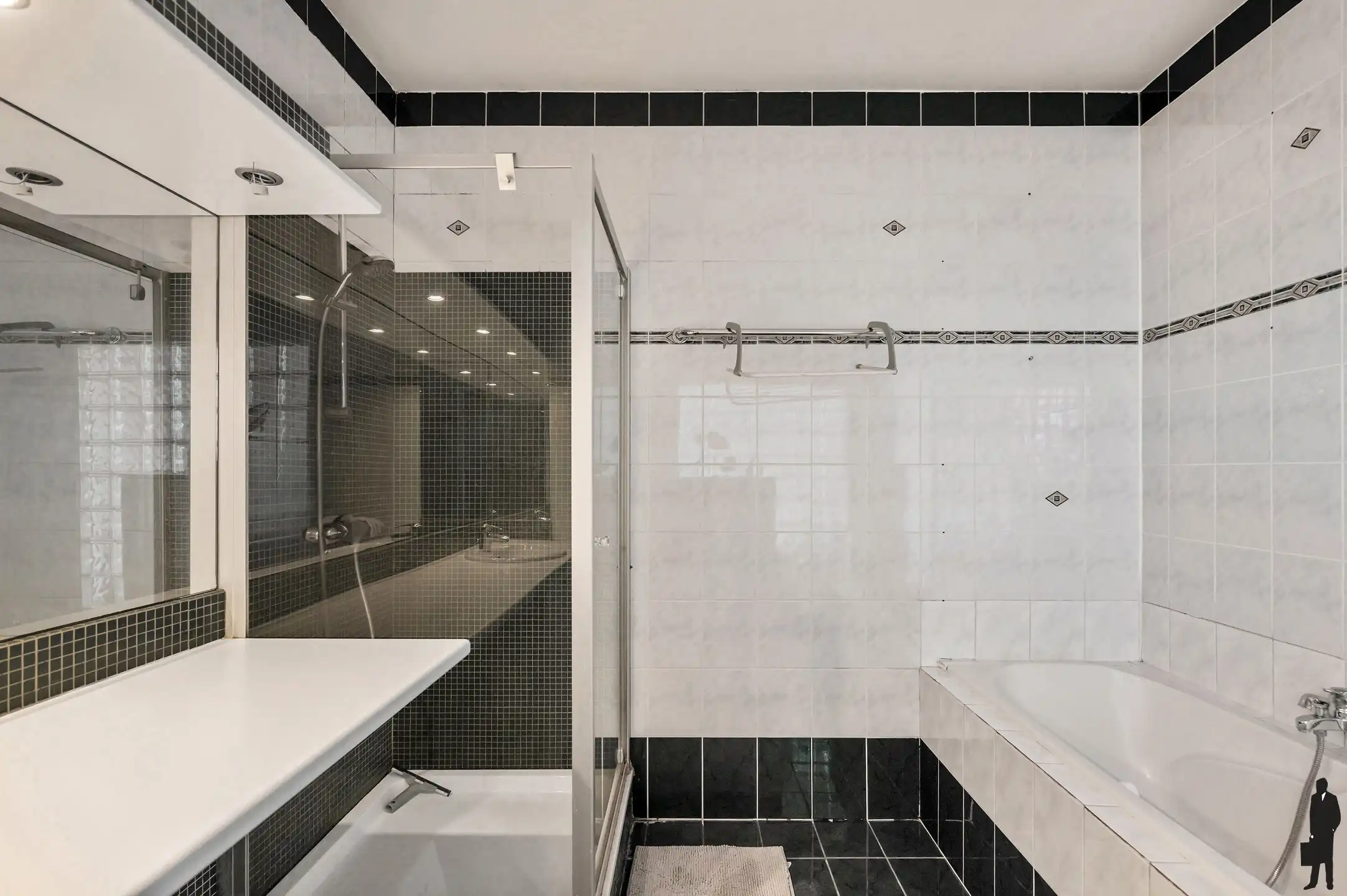 Lichtrijk 2-slaapkamerappartement op toplocatie in Antwerpen foto 14