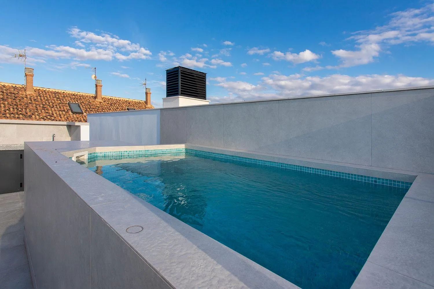 Strak design en strandleven gecombineerd: instapklare luxe woning in hartje Torre de la Horadada foto 36