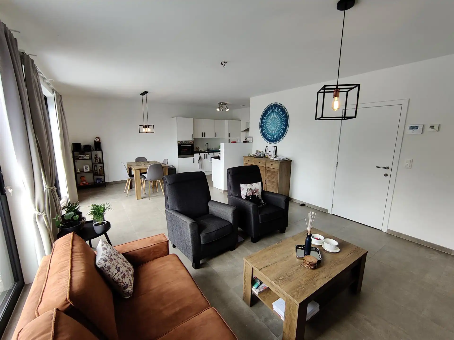 Appartement met 2 slaapkamers en autostaanplaats foto 3