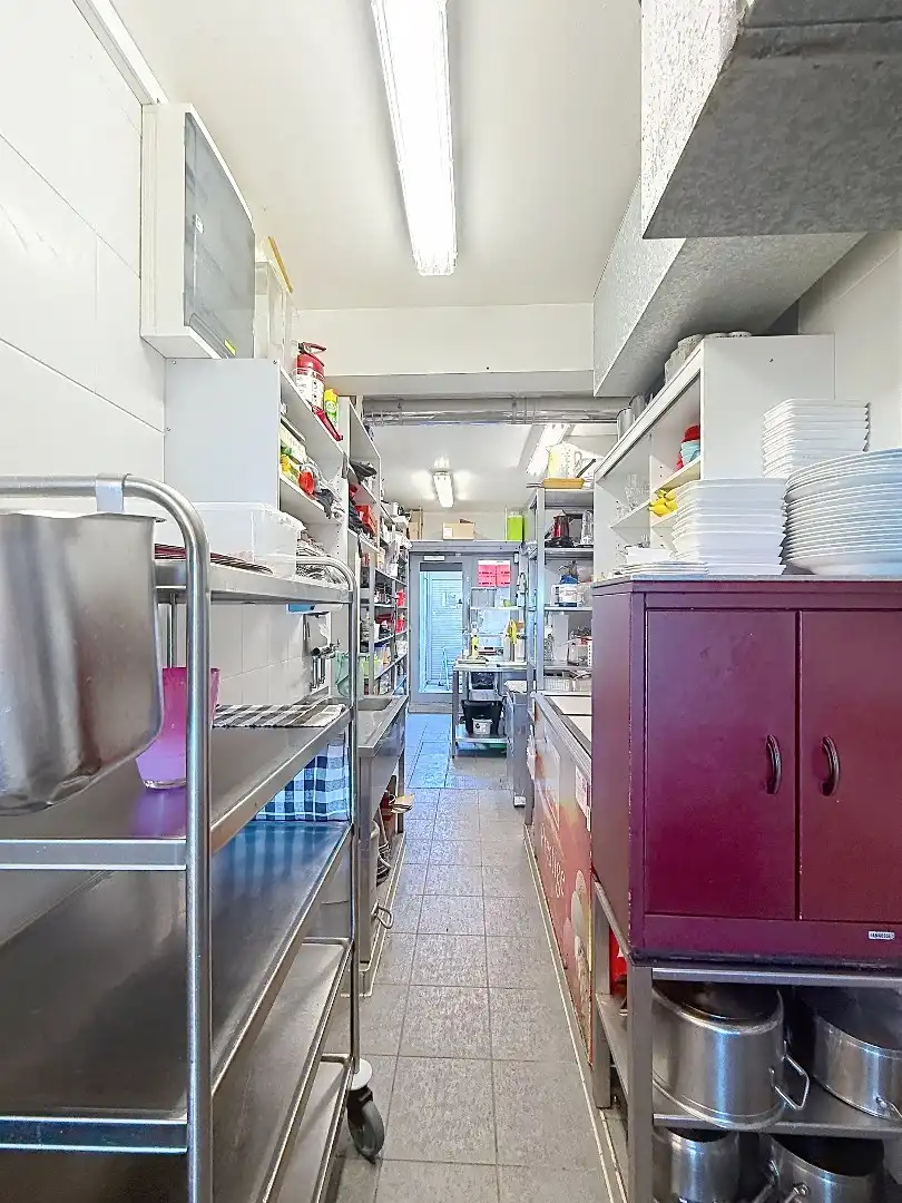 SCHITTEREND VERNIEUWD RESTAURANT / TEAROOM – TOPLOCATIE ZEEDIJK – ZONNETERRAS foto 17