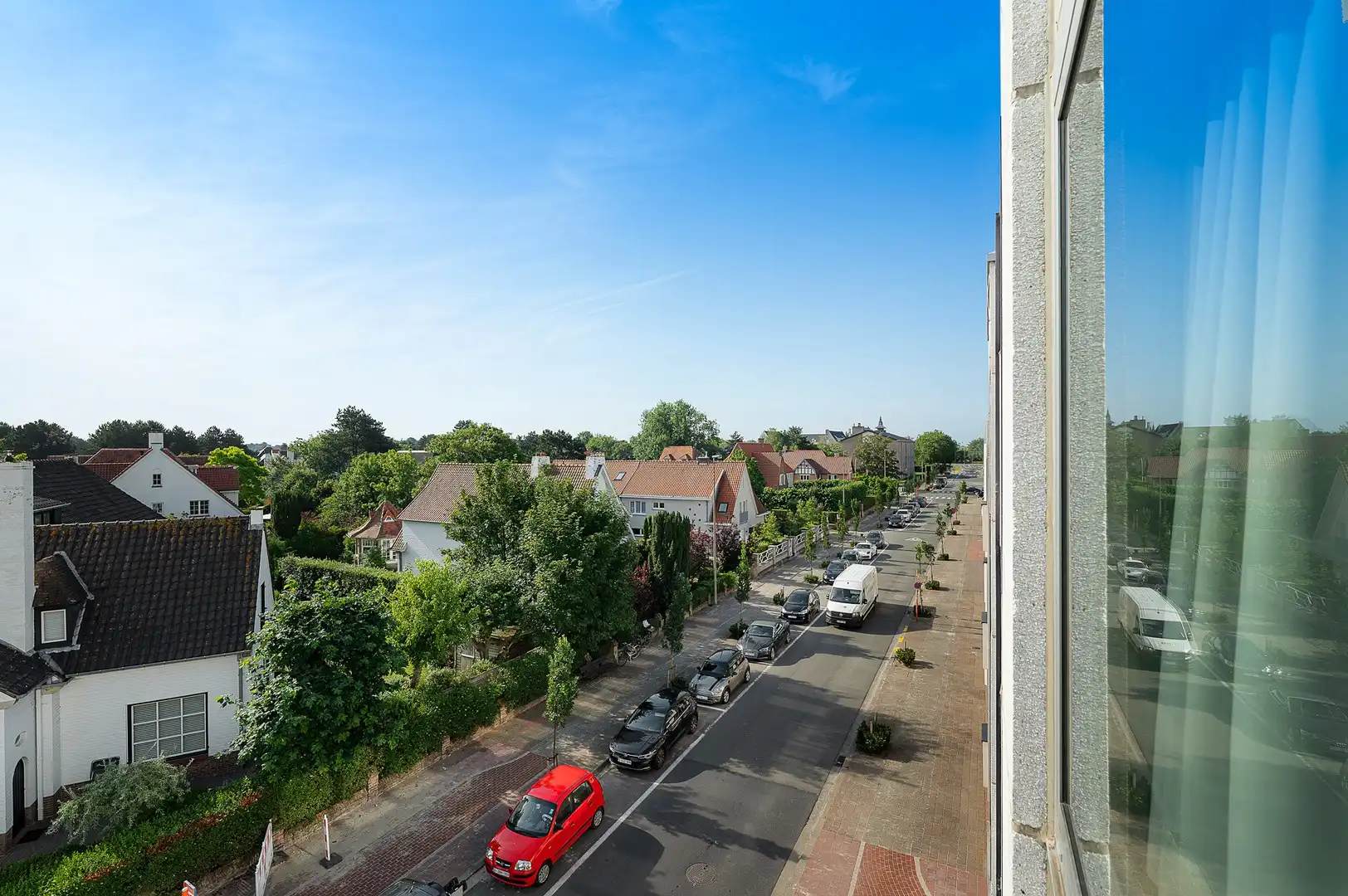 Stijlvol appartement op centrale locatie aan het Burgemeester Frans Desmedtplein. foto 22