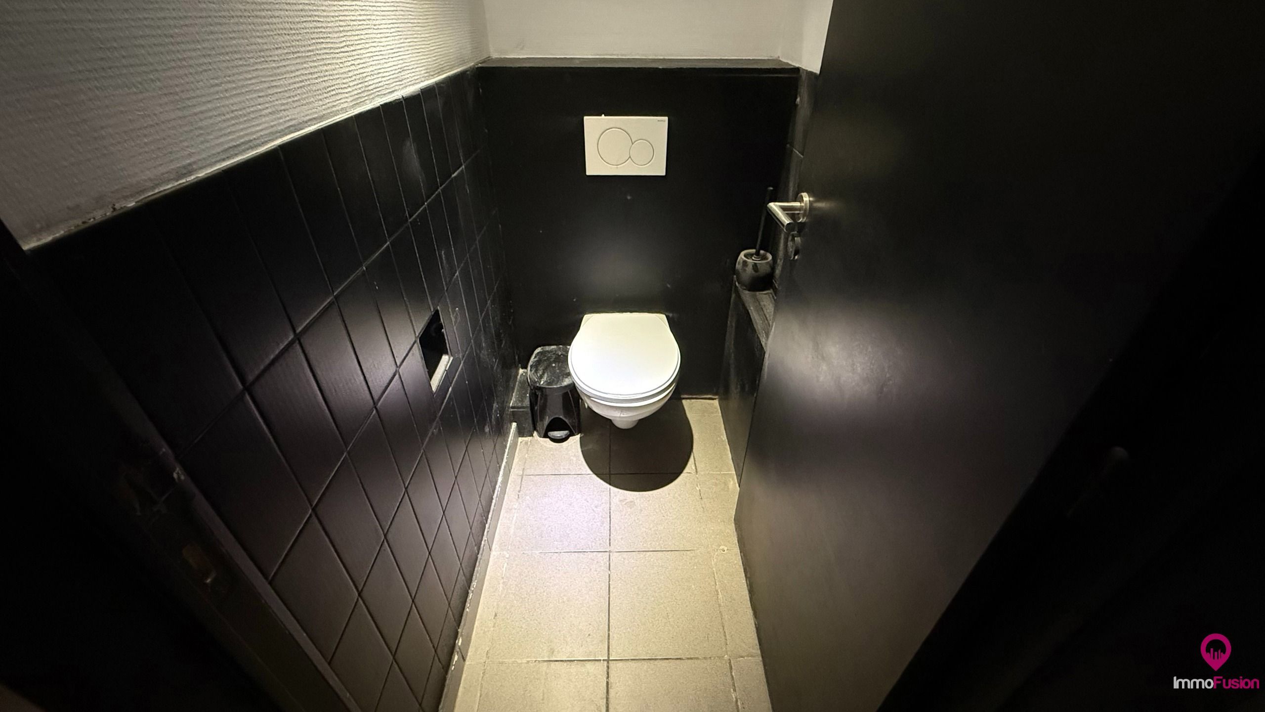 Instapklaar handelspand voor horeca op uitstekende locatie! foto 22