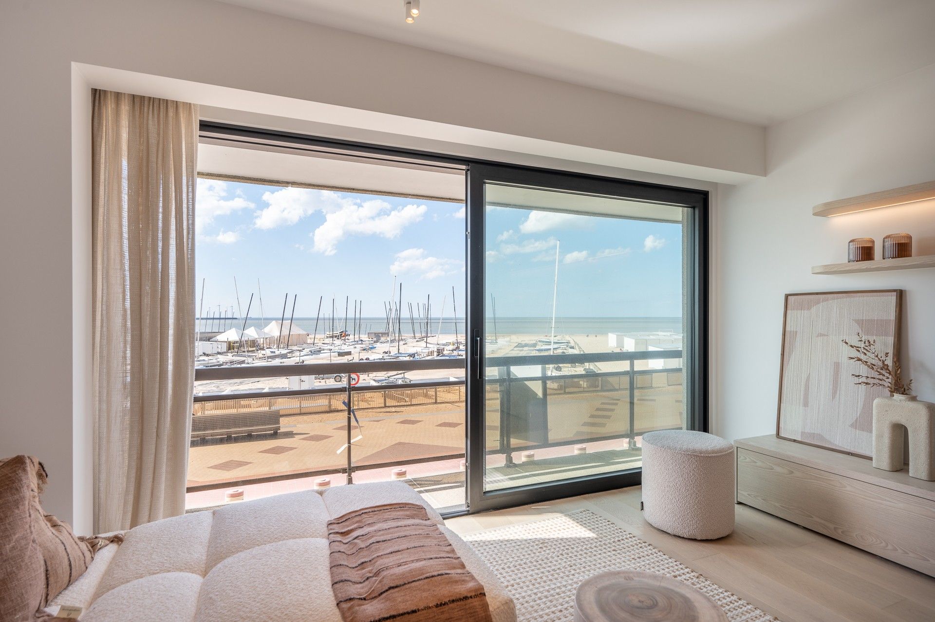 Exclusief gerenoveerd appartement op de Zeedijk in Duinbergen foto 6