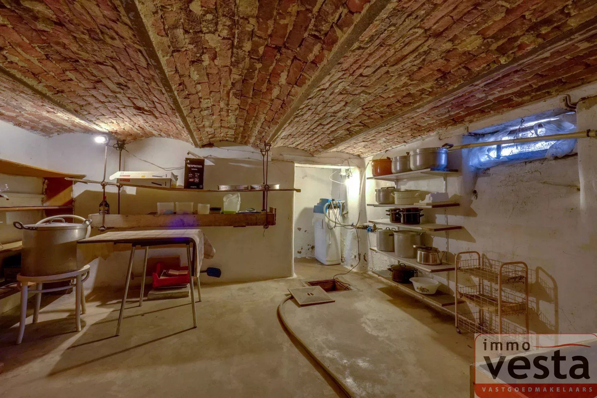 Te renoveren woning met landelijke ligging foto 23