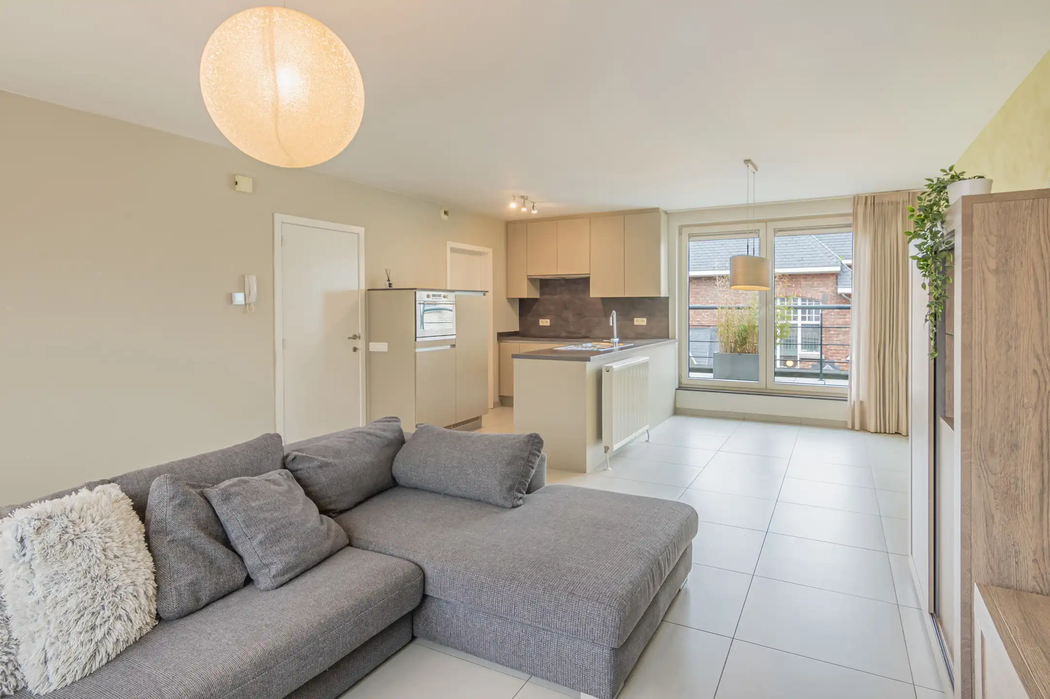 Ruim duplex appartement op centrale locatie  foto {{pictureIndex}}