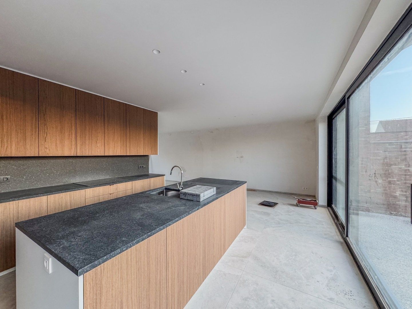 Energiezuinige nieuwbouwwoning met 3 slaapkamers, ruime garage en tuin. foto 8