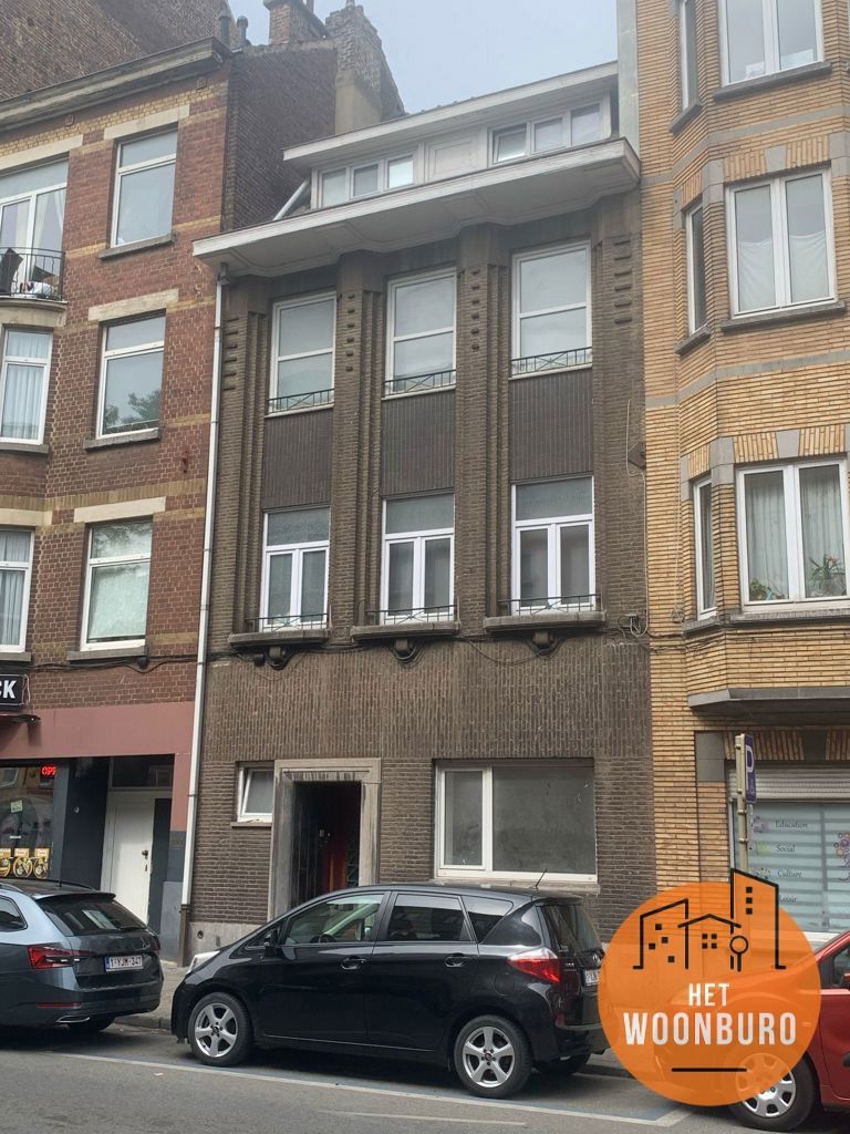Gelijkvloersappartement met tuin foto {{pictureIndex}}