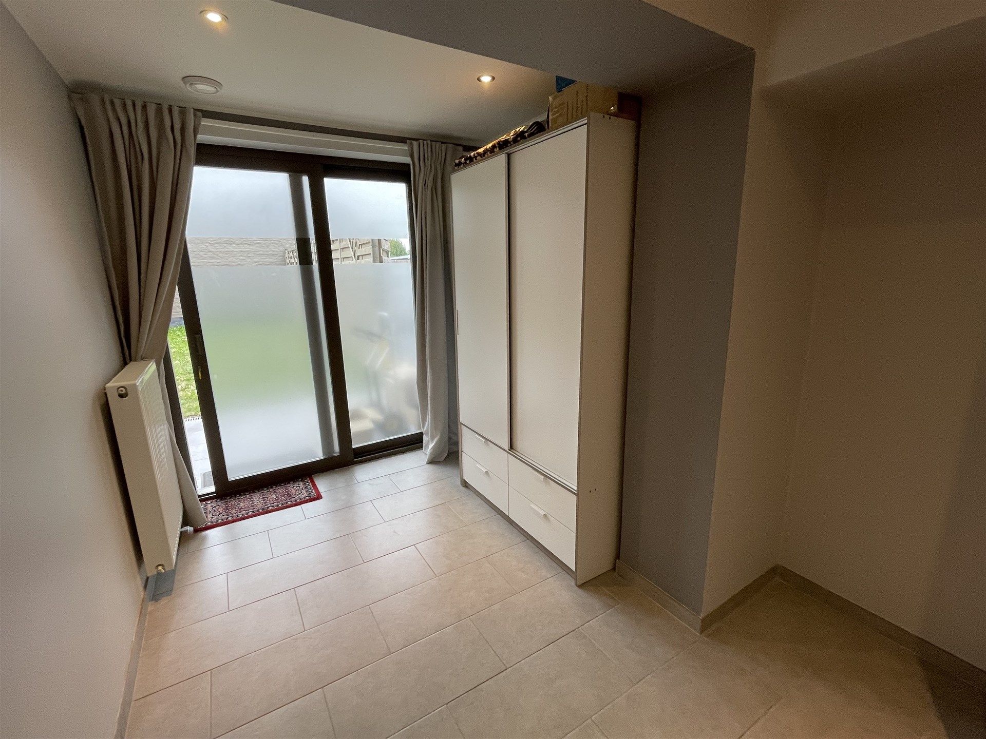 Mooi en centraal gelegen ruim gelijkvloers appartement met terras en tuintje. foto 17