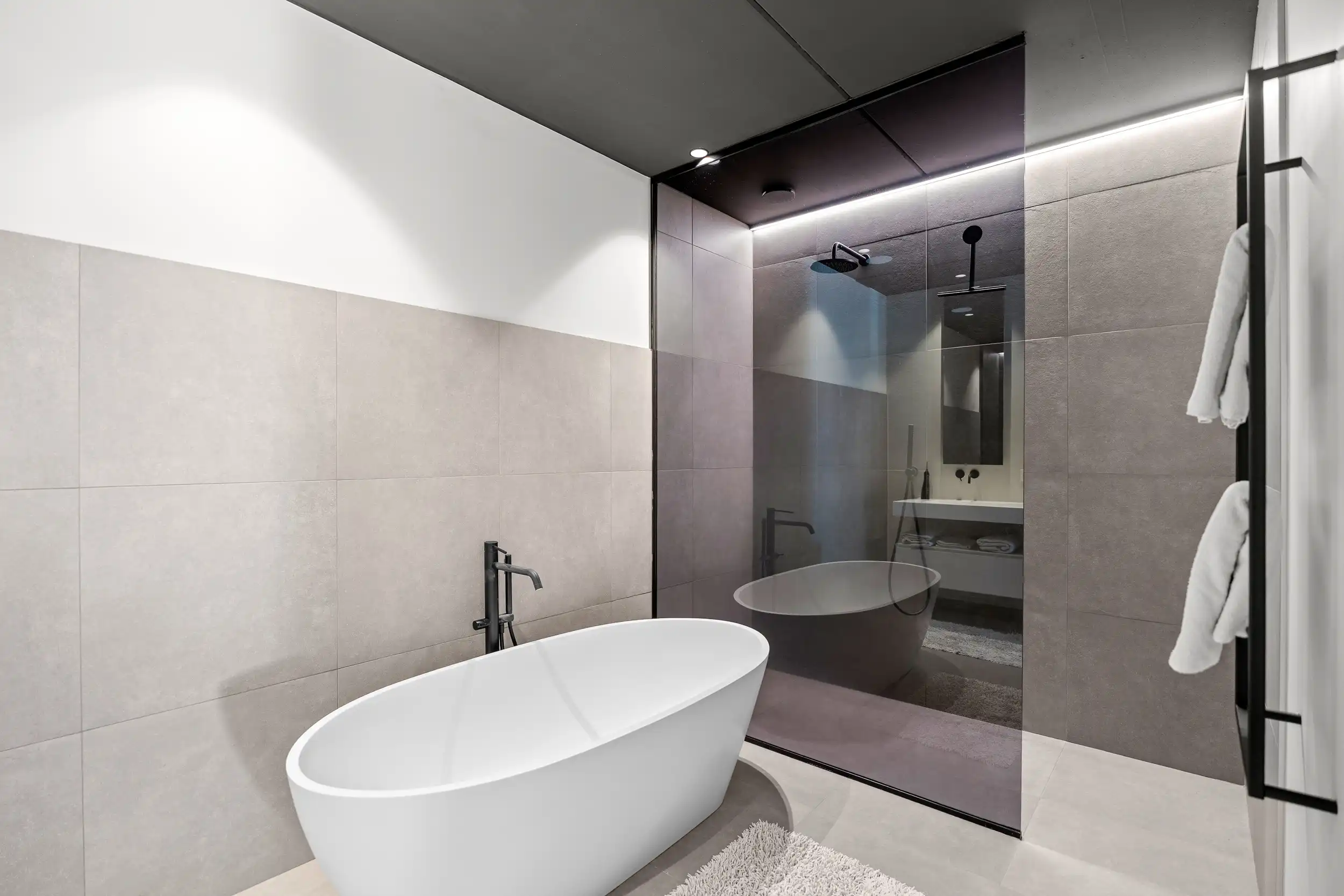 Designvilla in residentiële, doodlopende, woonwijk foto 18