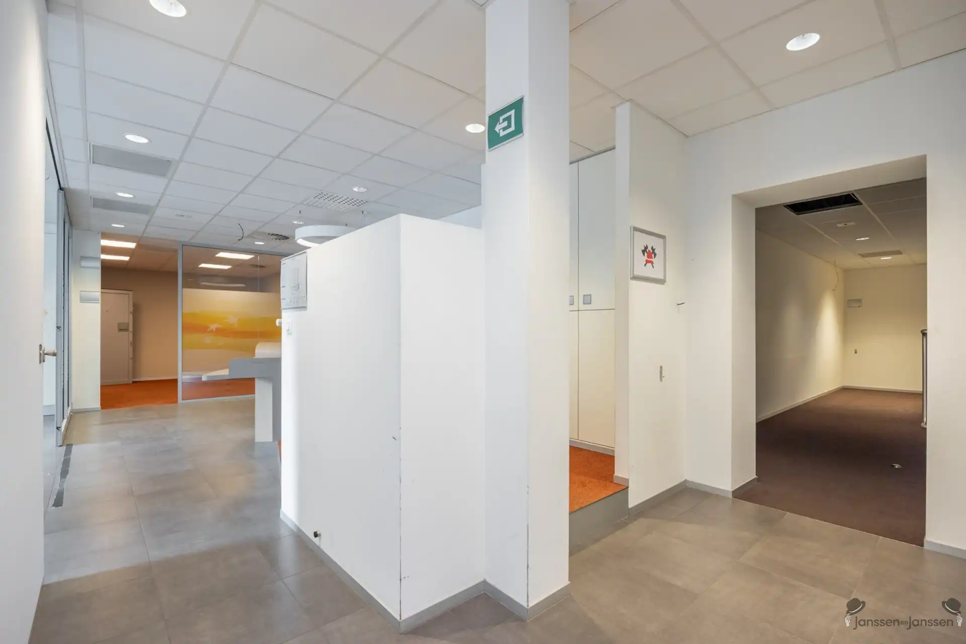 Commercieel gebouw met parkeergelegenheid! foto 11