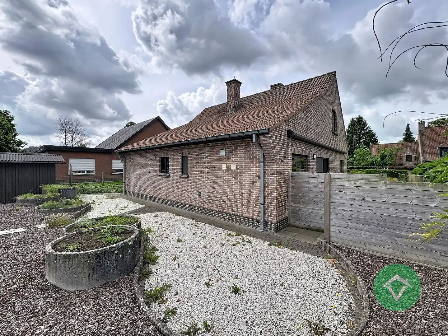 Instapklare gezinswoning met garage, carport en zonnige tuin in Scheldewindeke (Oosterzele) foto 29