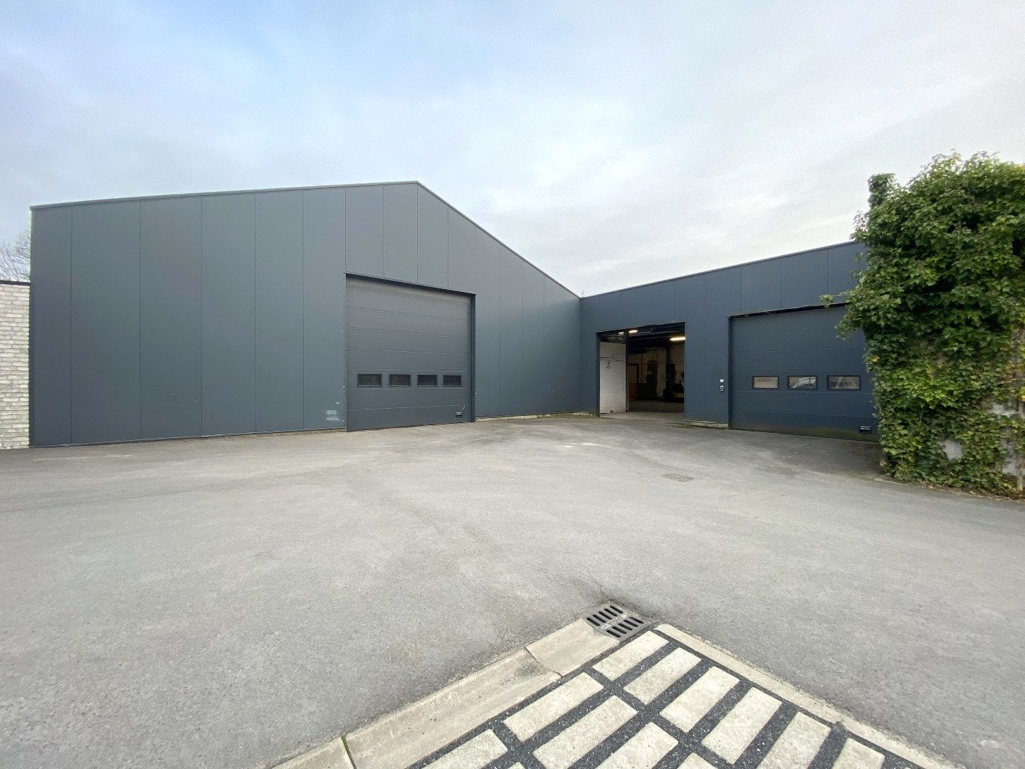 ATELIER MET BUREEL IN HARTJE PITTEM - IDEAAL VOOR DETAILHANDEL! foto 7