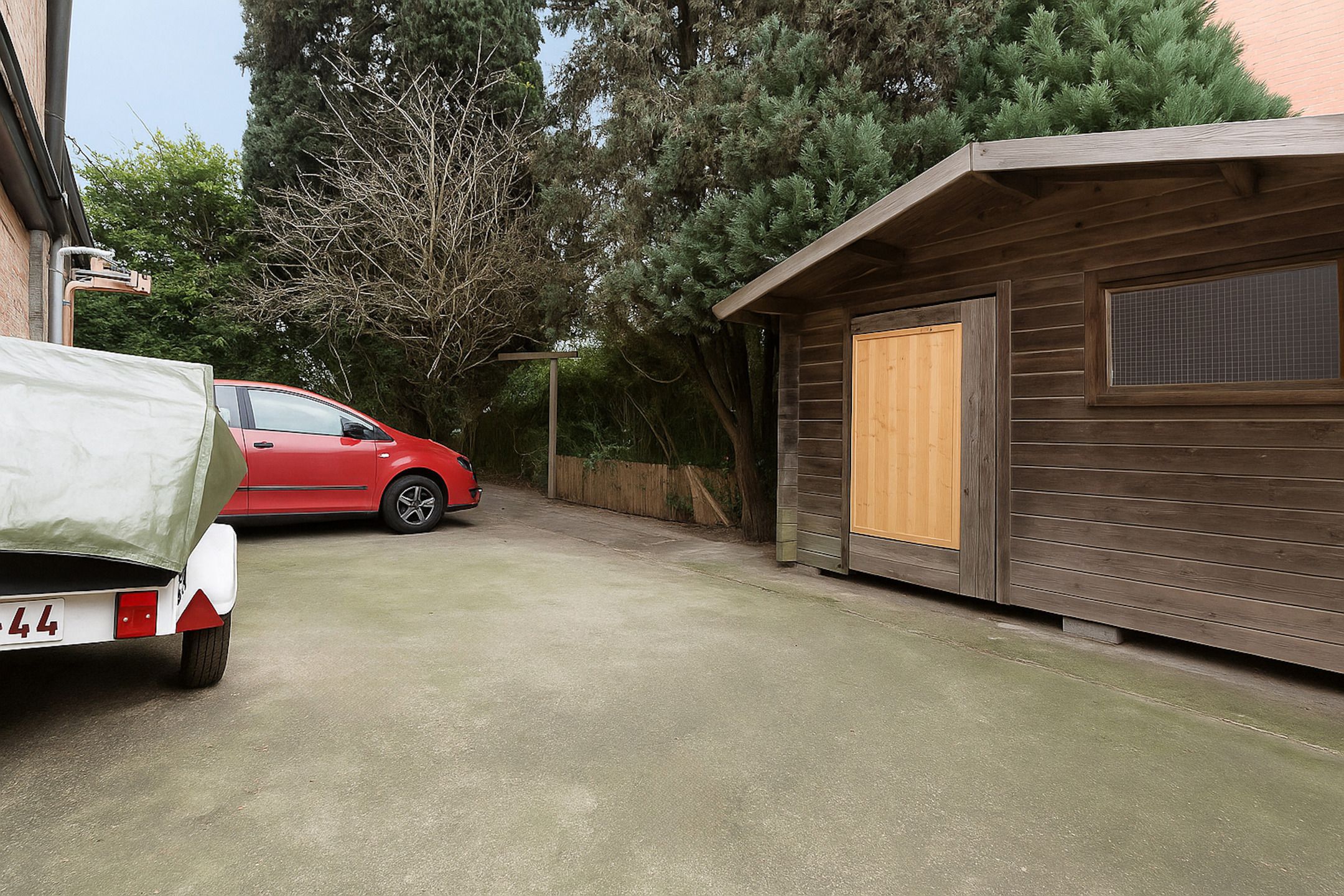 Huis met potentieel voor verkaveling van het terrein foto 26