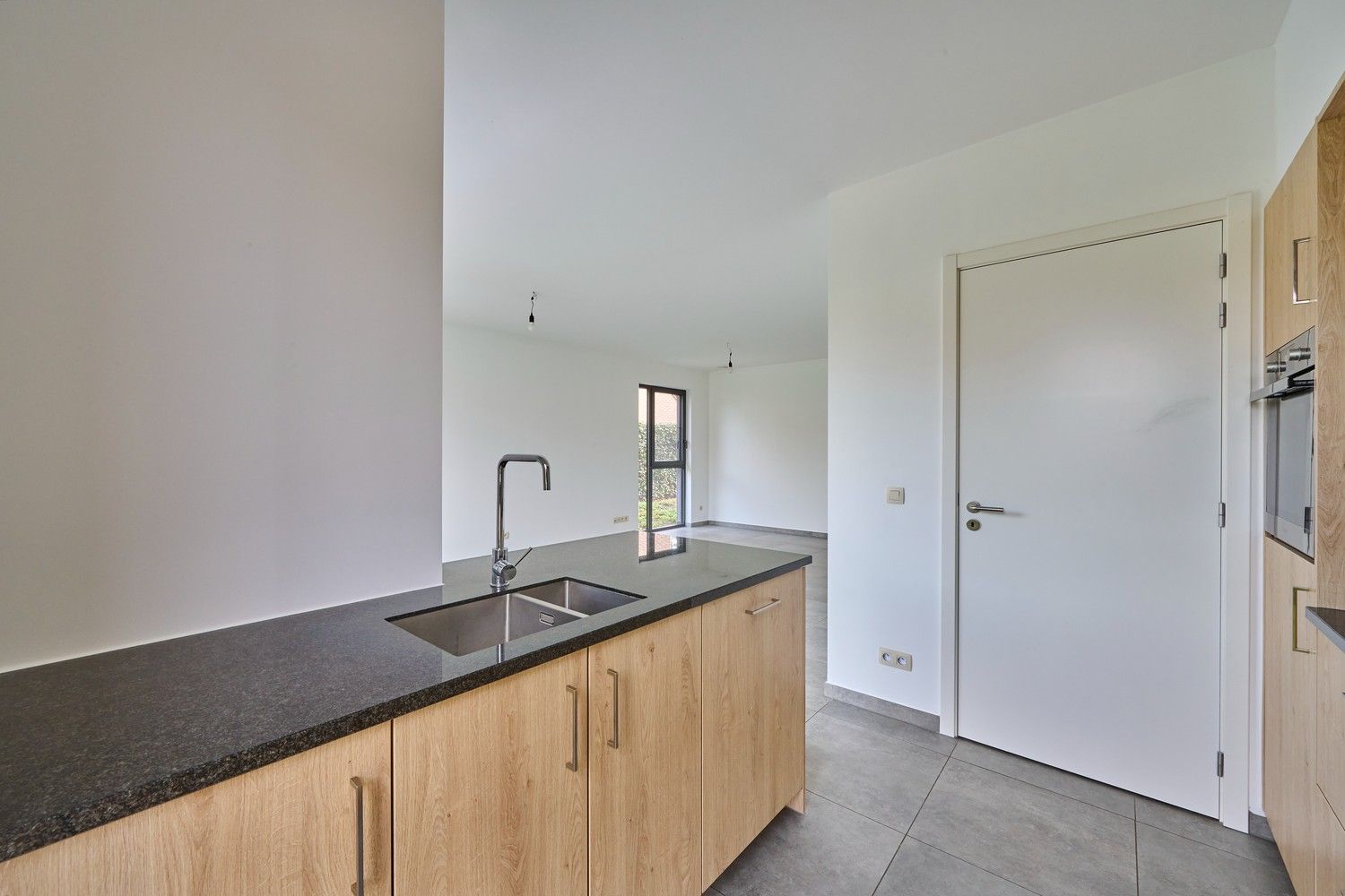 Stijlvol gelijkvloers appartement met zongerichte tuin - EPC 12! foto 10