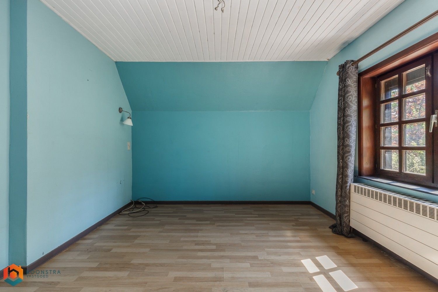 Landelijke Villa gelegen in groene omgeving met veel potentieel foto 16