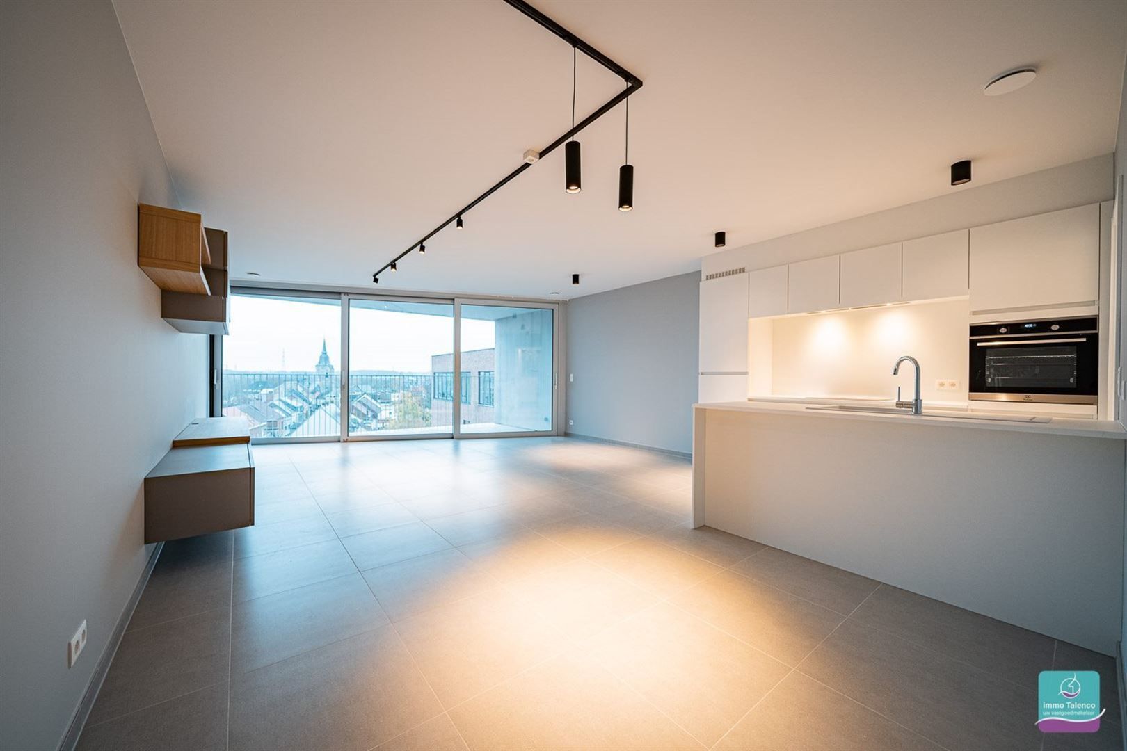 App 1 slpk met dressing/bureau, terras en autostaanplaats foto 2