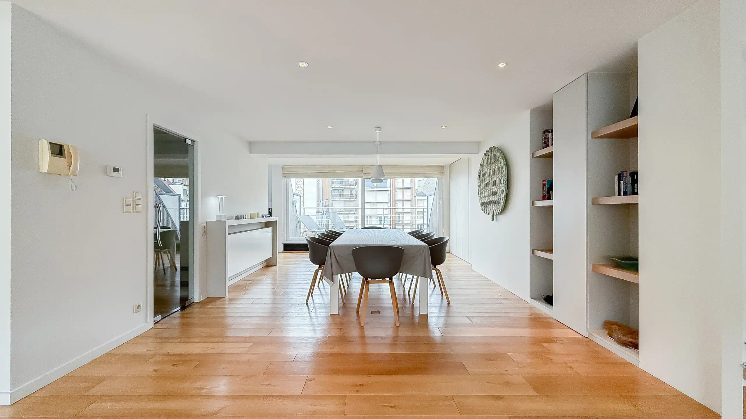 Duplex dakappartement met zonneterrassen nabij Rubensplein foto 9