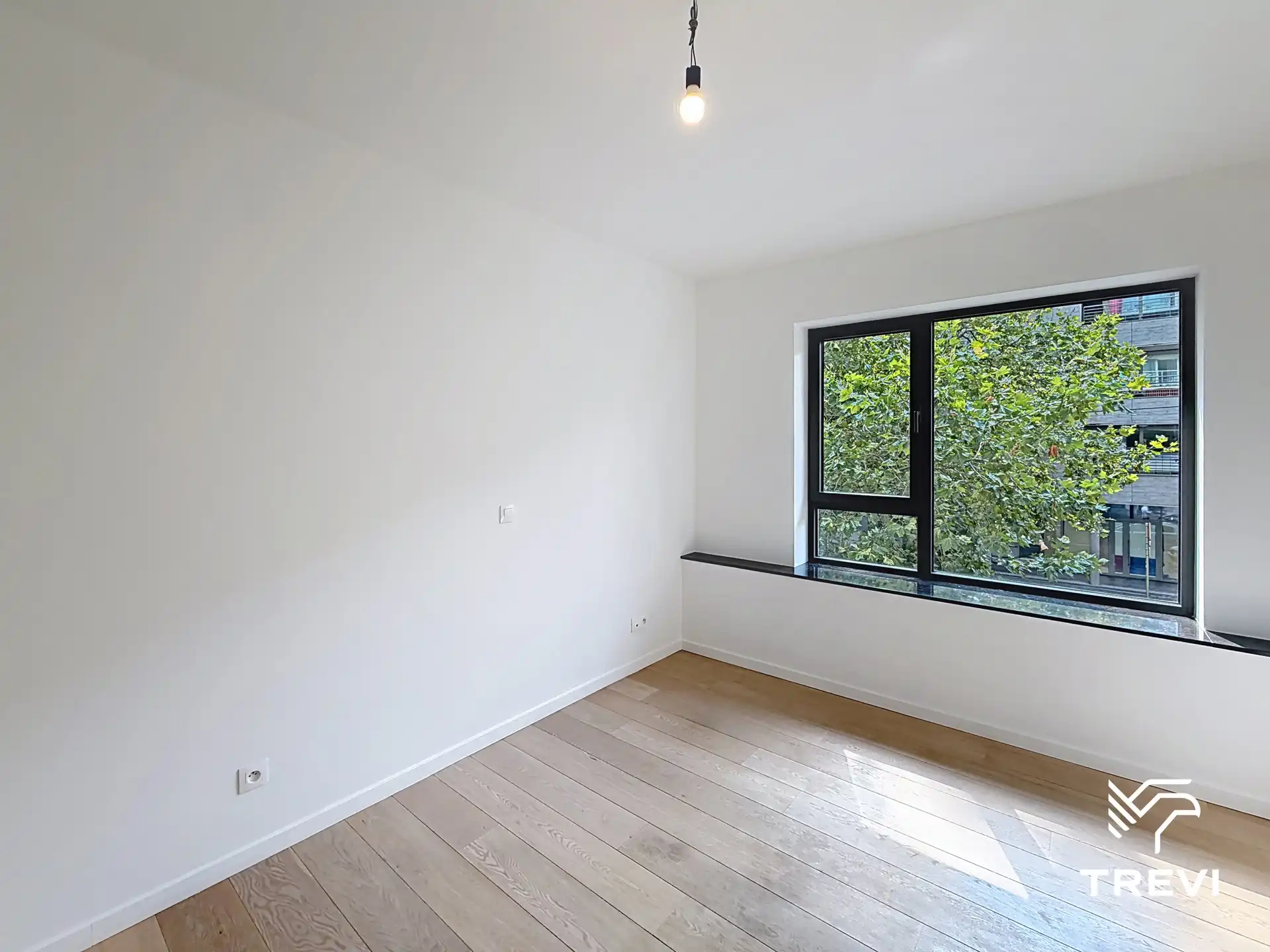 EUROPESE WIJK – Mooi 1-slaapkamerappartement met parking! foto 8