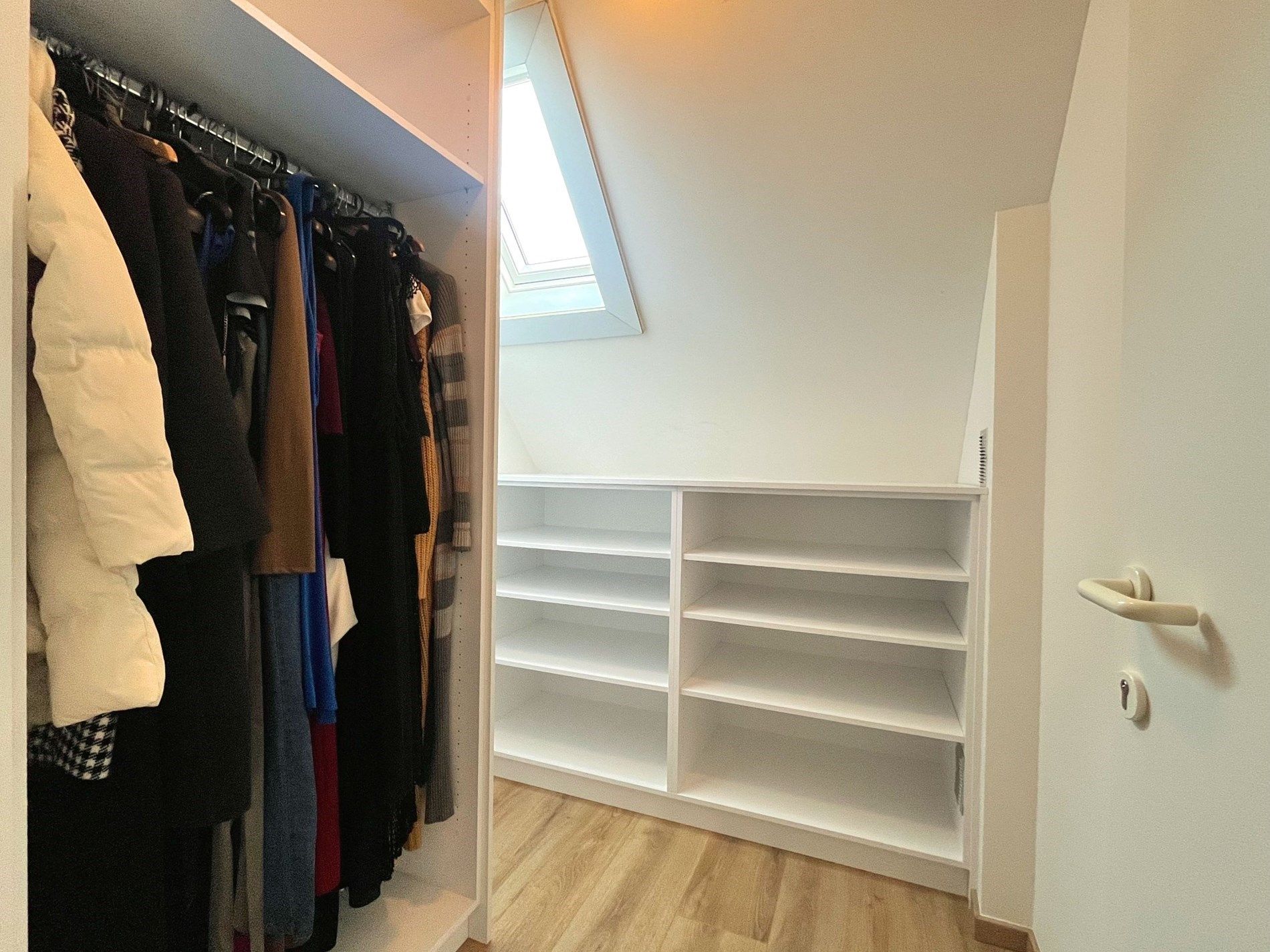 Leuke bel-étage woning met garage te Knokke foto 17