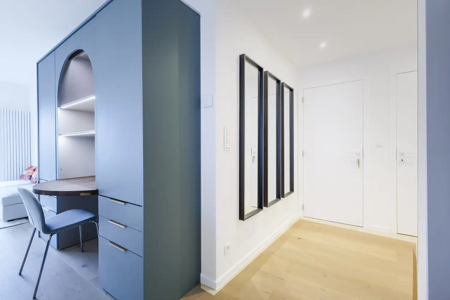 Volledig gerenoveerd lichtrijk appartement in rustig gelgen villa residentie te Duinbergen foto 6