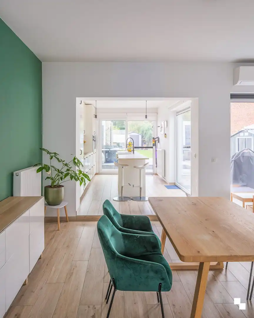 Lichtrijke woning met vier slaapkamers en zonnige tuin te Oosterzele foto 8