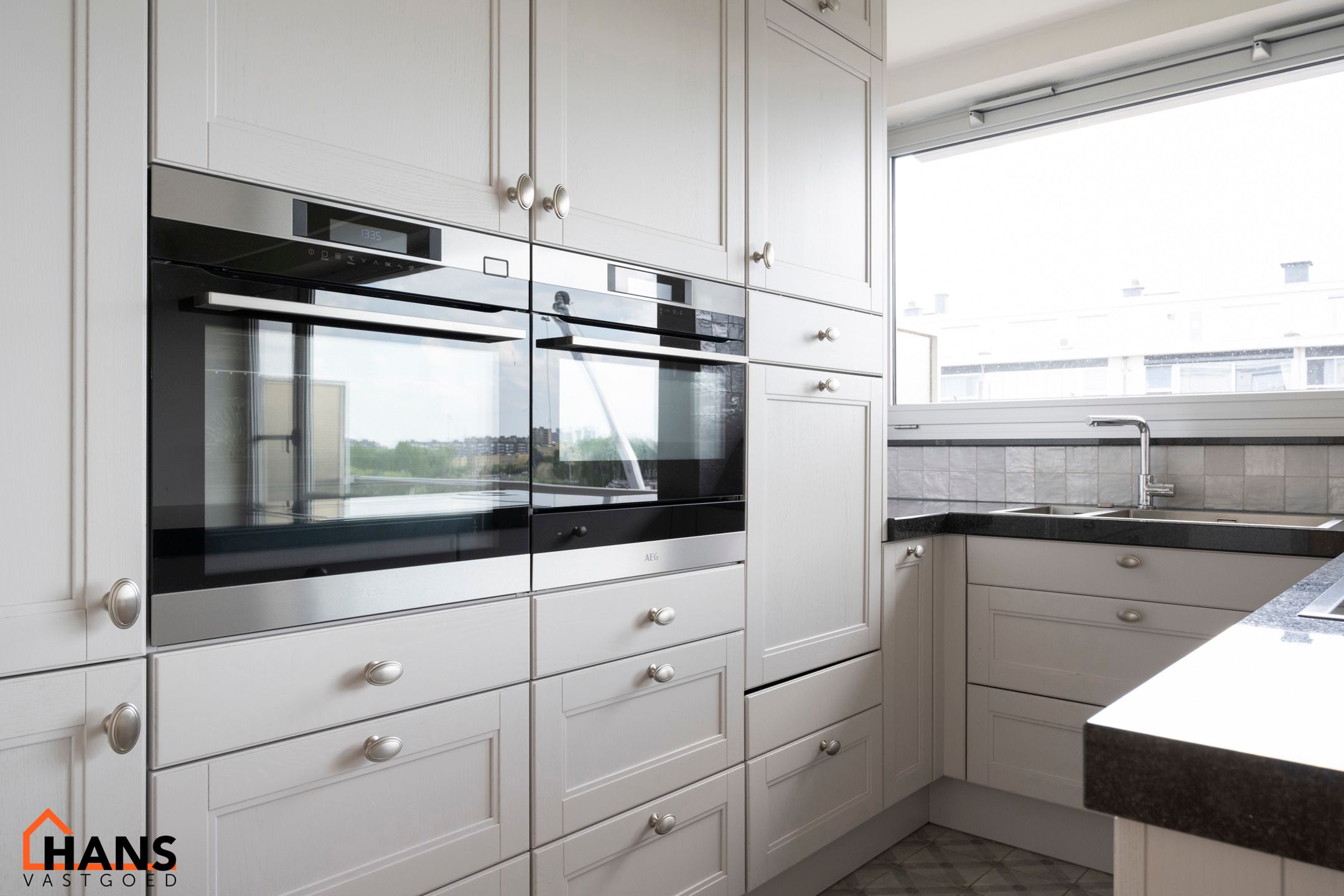 Instapklaar appartement met garagebox. foto 3