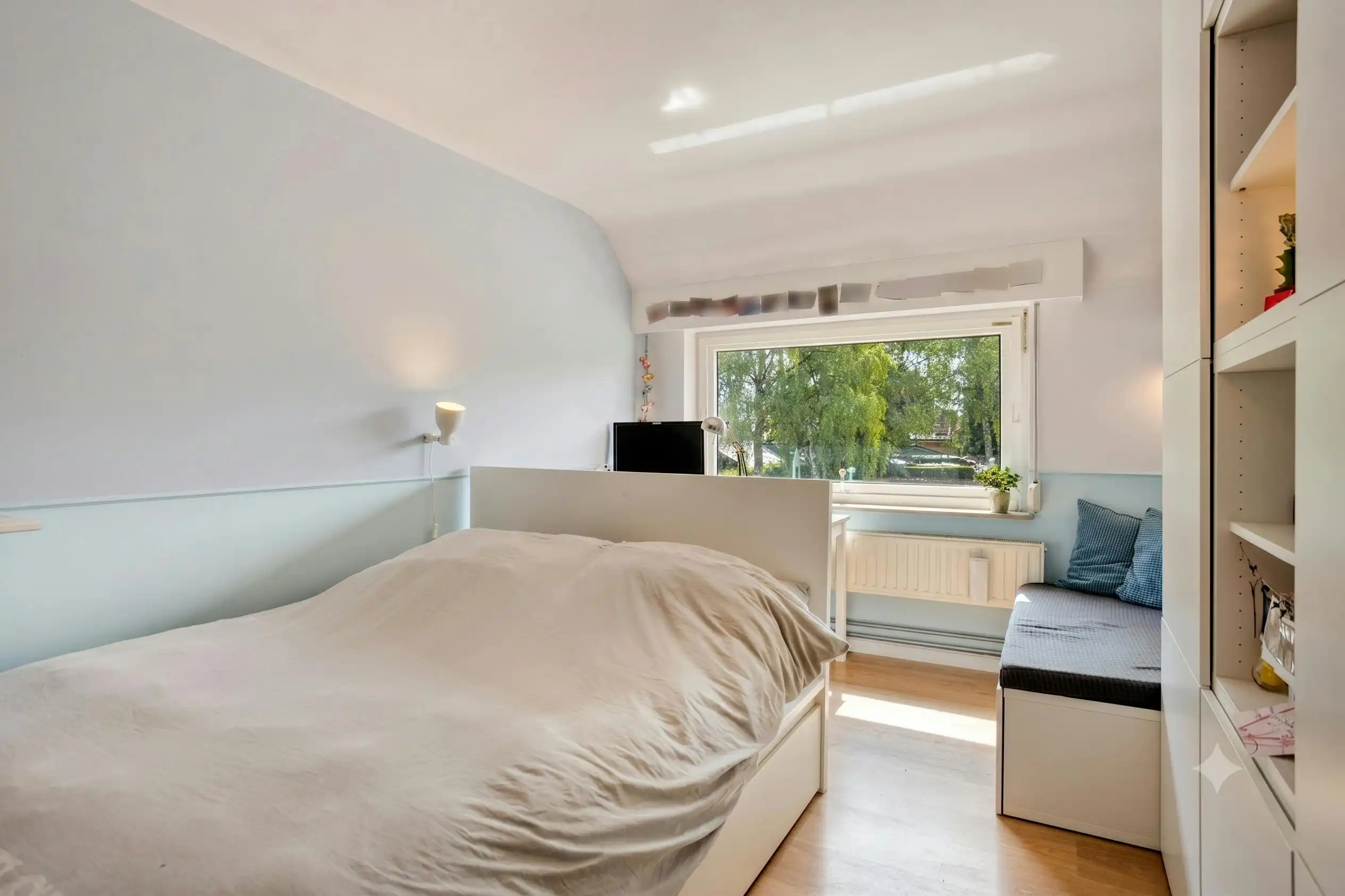 Instapklare gezinswoning met 4 slaapkamers en tuin te Kuringen foto 24