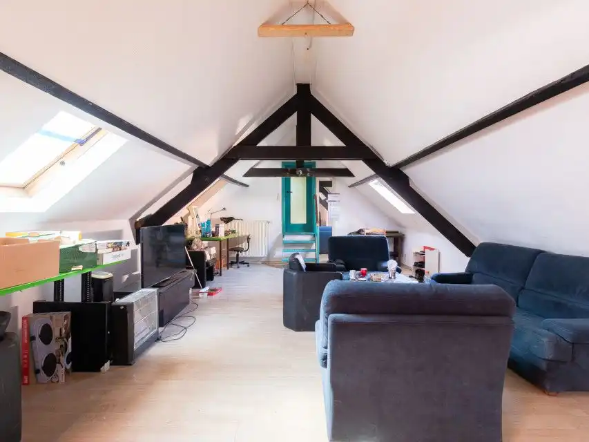 Opbrengsteigendom met ruim magazijn en appartement. foto 14