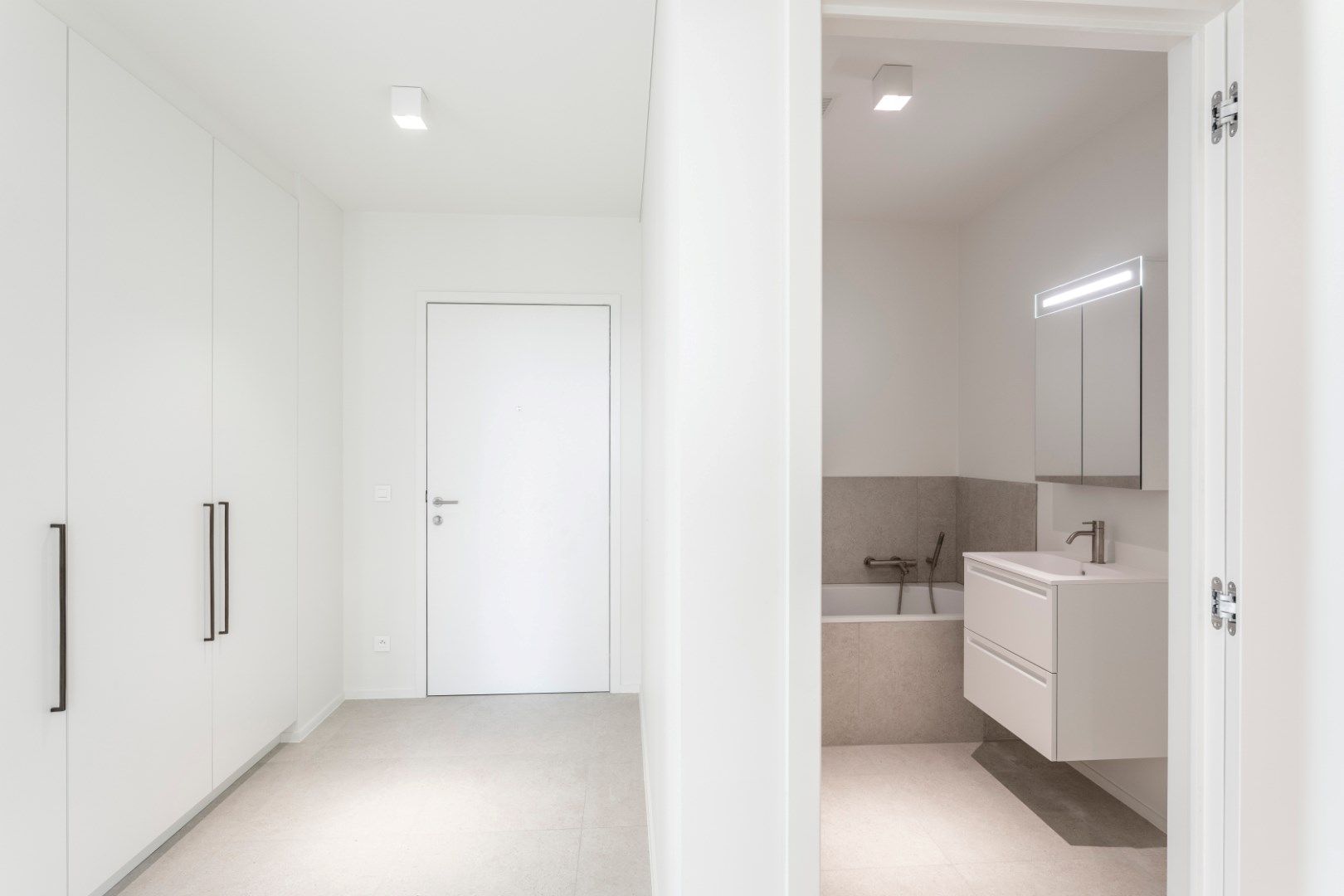 Luxueus nieuw appartement met 3 slaapkamers in de exclusieve woontorens te Waregem. foto 12