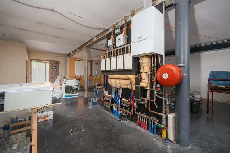 Centrum Roeselare - Horeca pand met woongelegenheid en garage foto 14