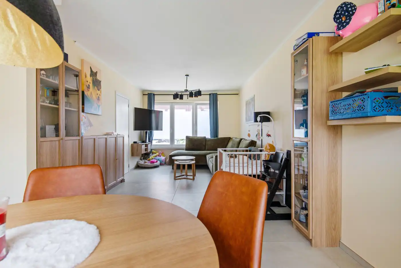Centraal gelegen, gerenoveerde woning met 3 slpk. en west-tuin foto 9