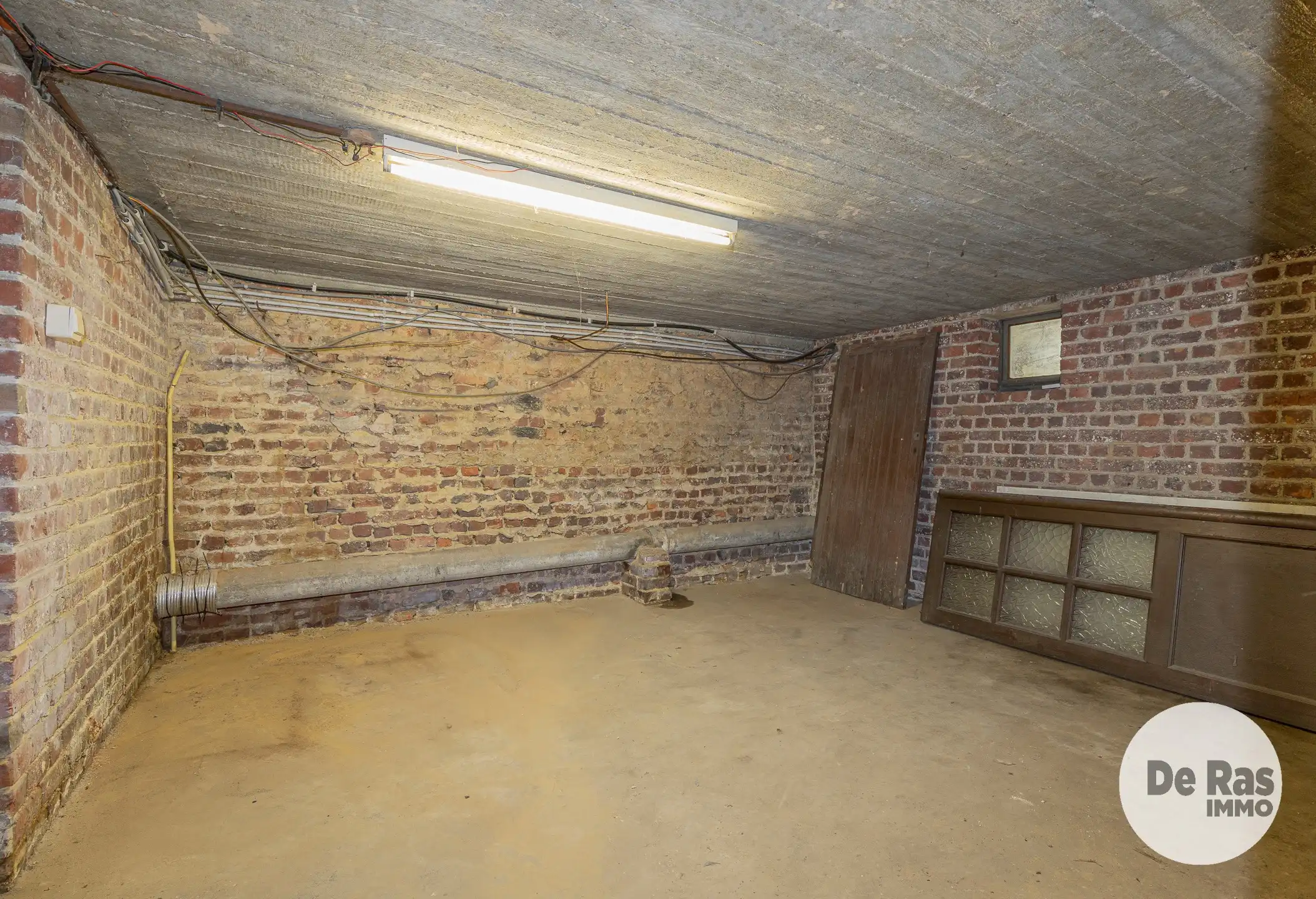 LEDE - Te renoveren woning met 4 slaapkamers nabij centrum foto 23