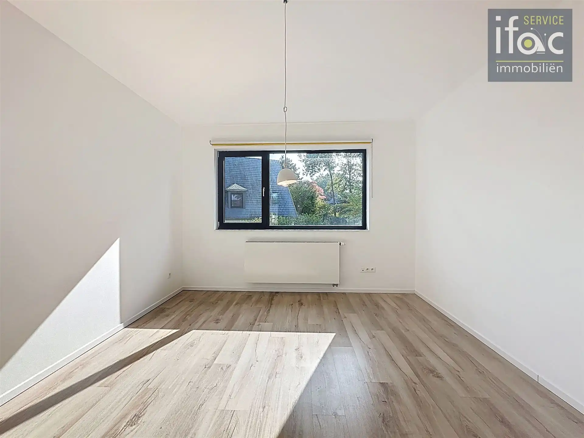 Moderne villa met 6 slaapkamers en zonnige tuin in wijk Arboretum foto 12