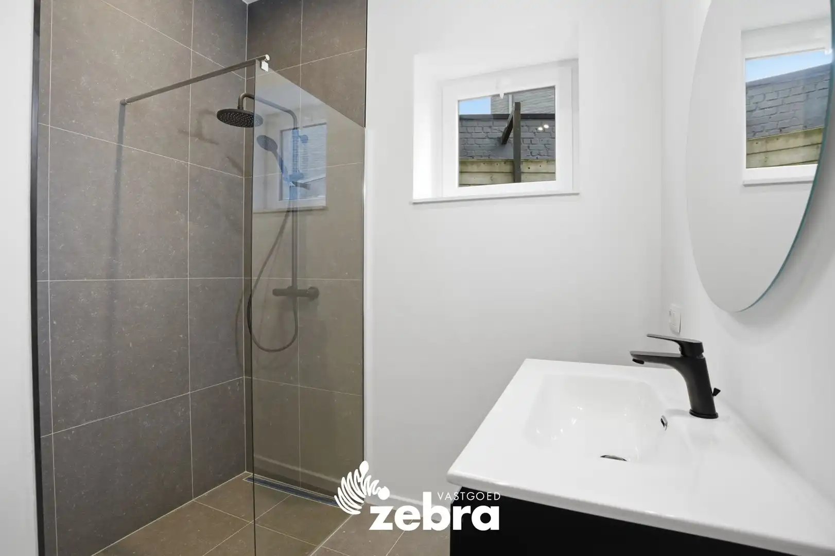 Volledig vernieuwd halfopen bebouwing in hartje Rumbeke! foto 6